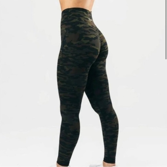 Alphalete Surface Power Leggings - Picture 2 of 7